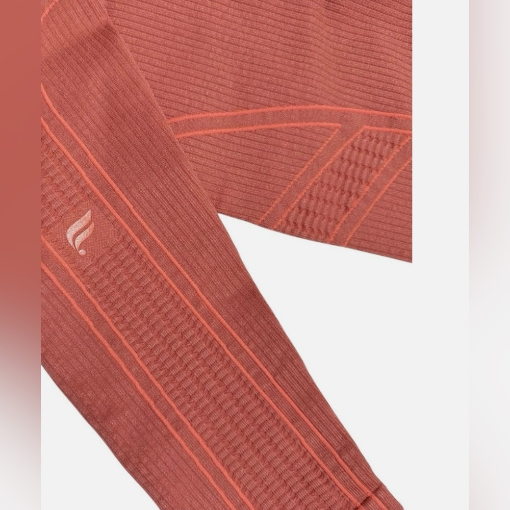 Fabletics Seamless Leggings size S in EUC! - Picture 7 of 8